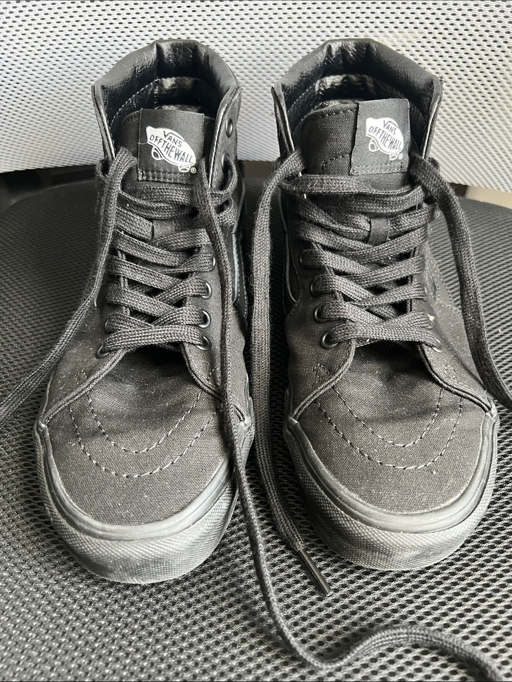 Vans women’s 8/ men’s 6.5 Black High-Top Canvas Sneakers